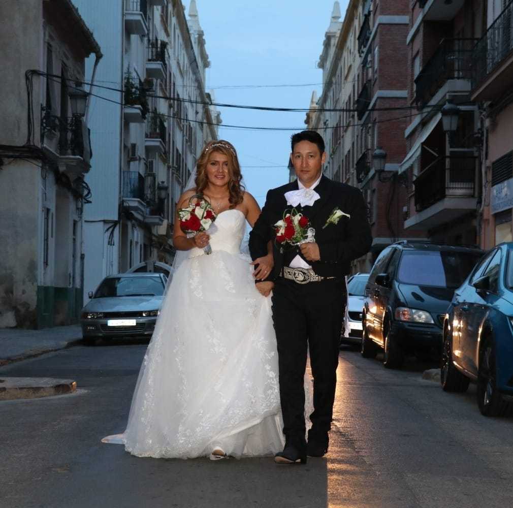 MARIACHIS